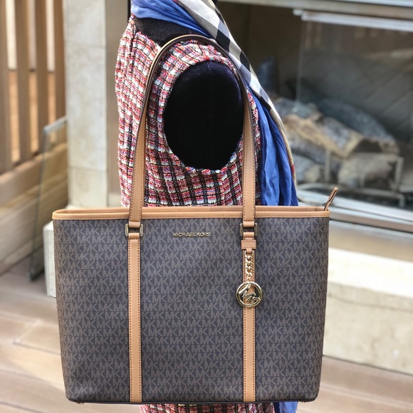 2pcs Michael Kors large Signature sady&wallet - Picture 8 of 8